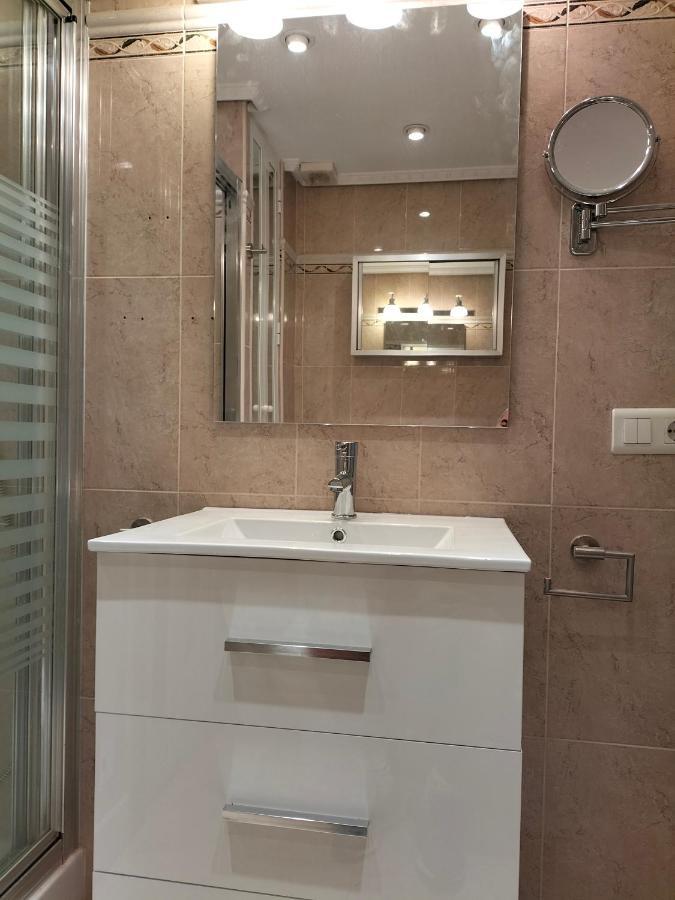 Apartamento 1ª Linea Playa Garaje Piscinas Terraza Torremolinos Bagian luar foto